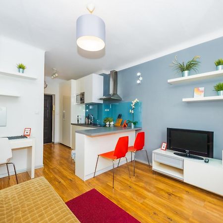 Cozy Studio Next To The Metro And City Center Varsovia Exterior foto