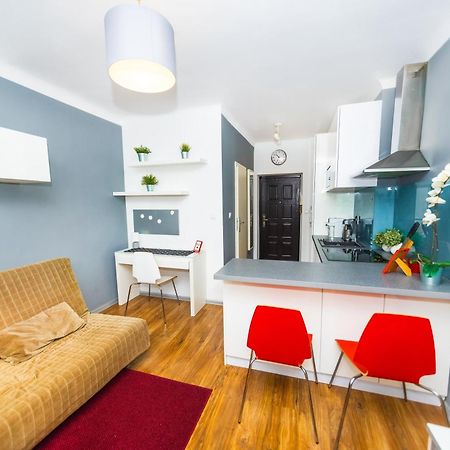 Cozy Studio Next To The Metro And City Center Varsovia Exterior foto